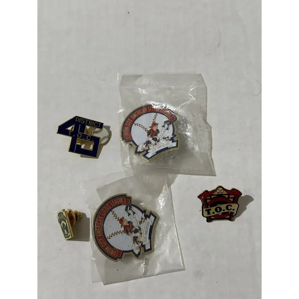 Lot Of 5 Vintage little‎ league Baseball Pins Pin 45 Dist T.O.C See Photos